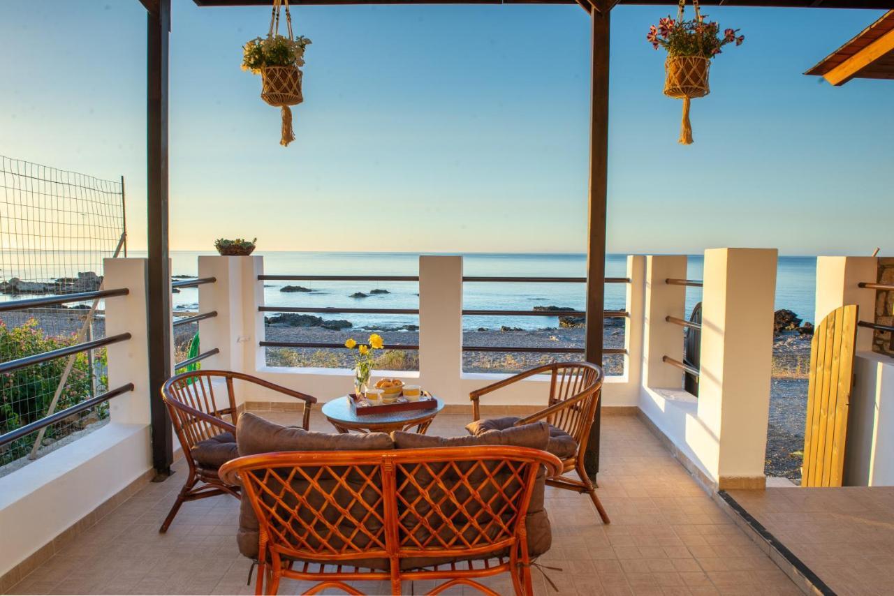 Tsampika'S Beachfront House In Stegna Archangelos  Zewnętrze zdjęcie